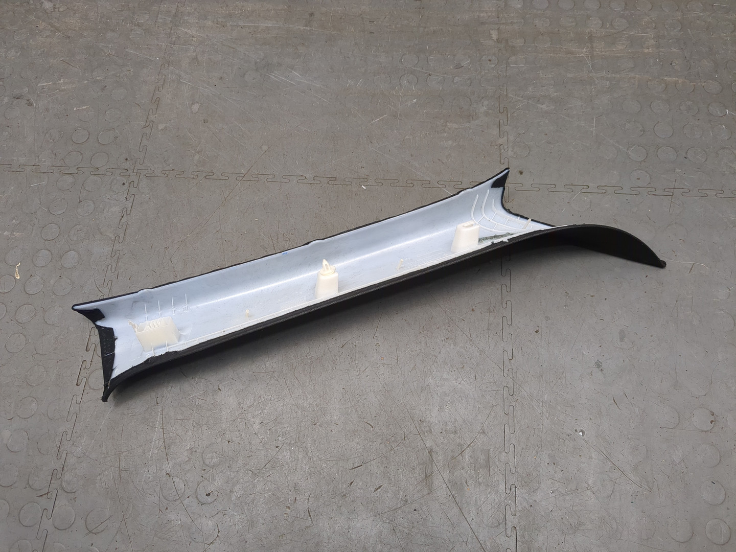 Обшивка стойки