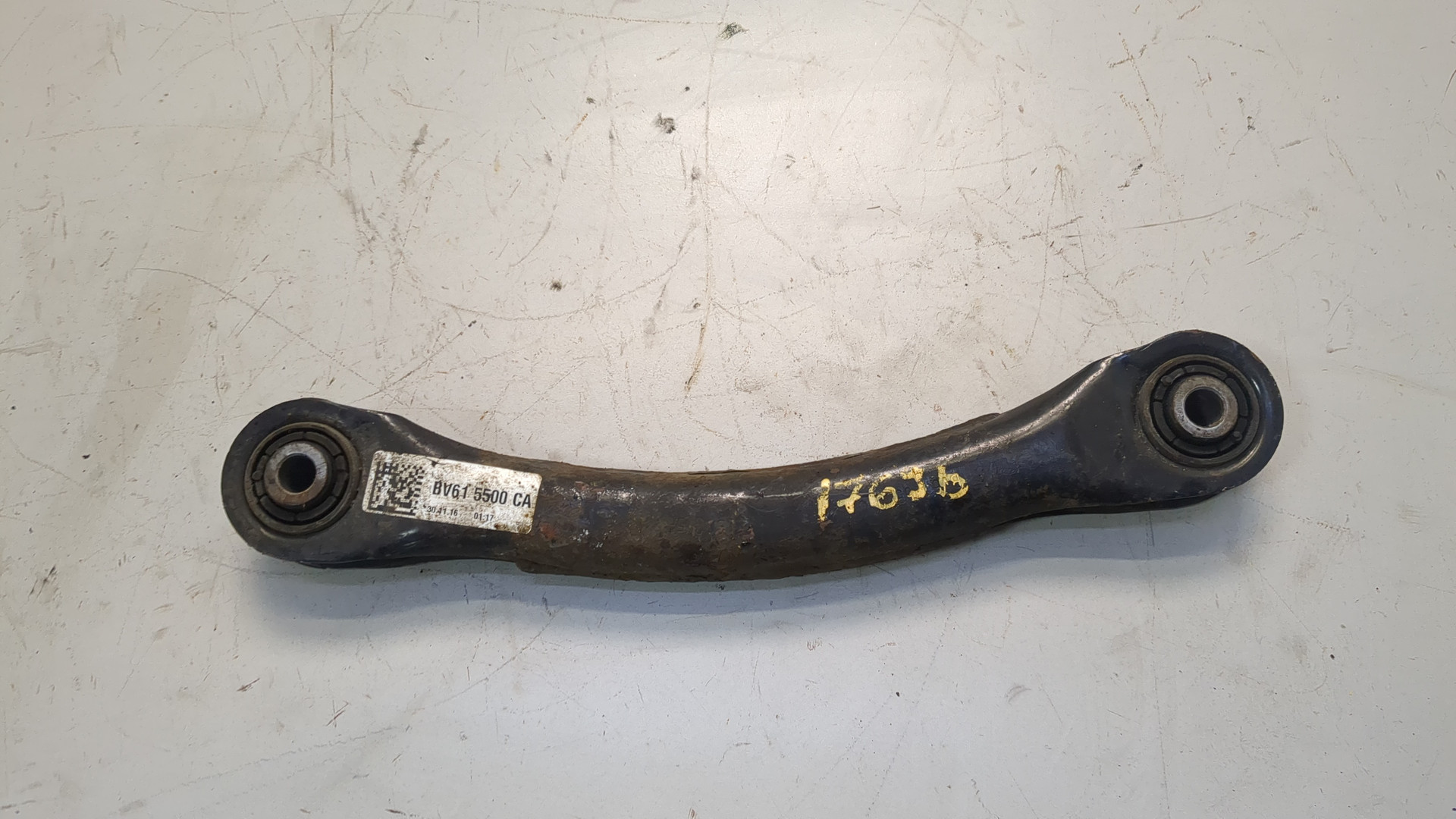 Рычаг задний