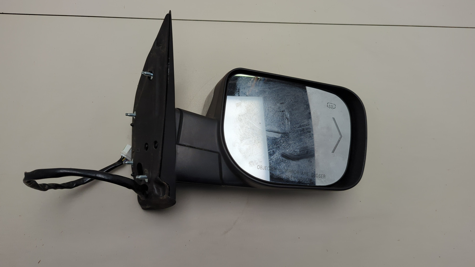 Зеркало правое электрическое