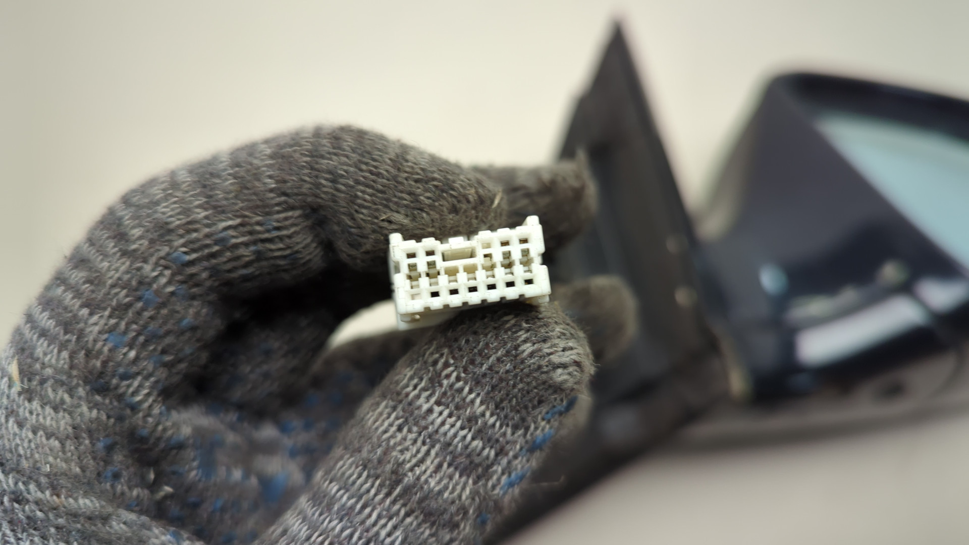 Зеркало правое электрическое