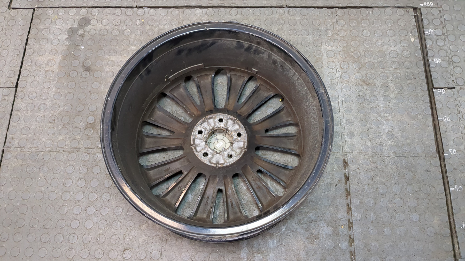 Диск колесный литой легкий сплав