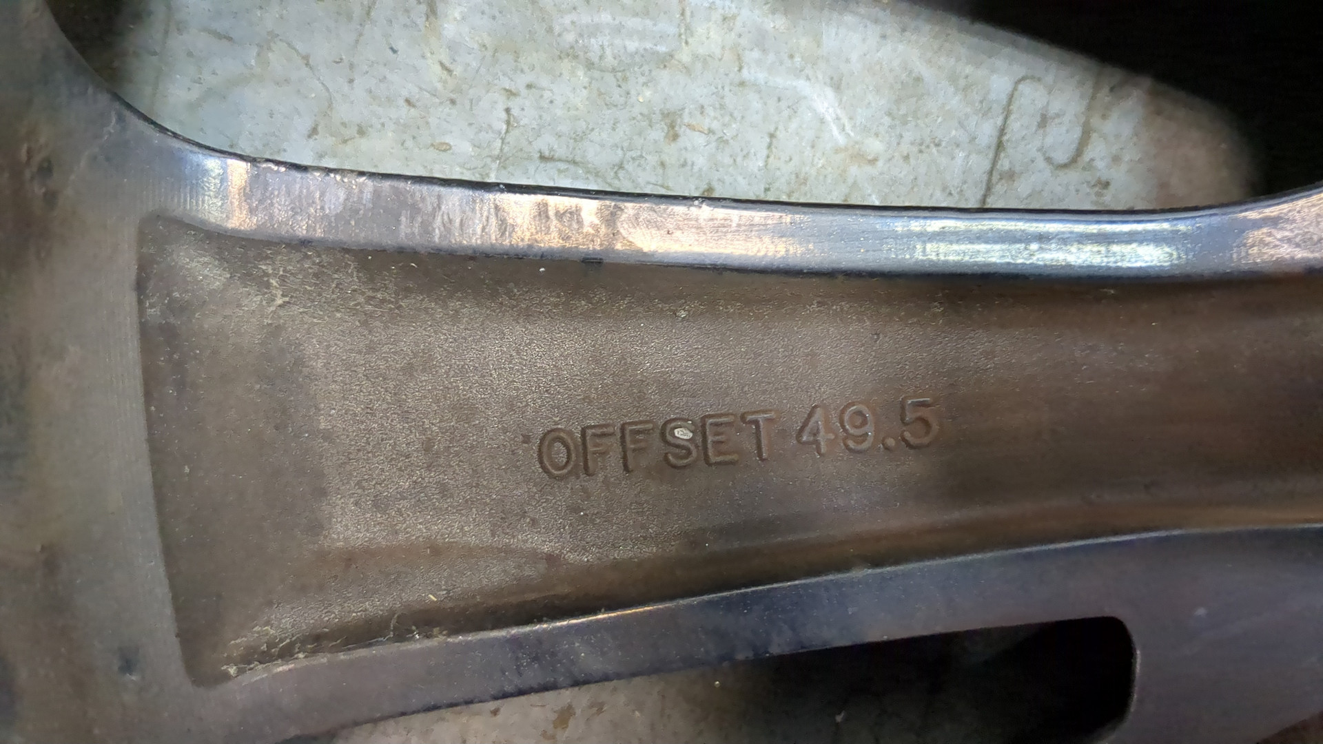 Диск колесный литой легкий сплав