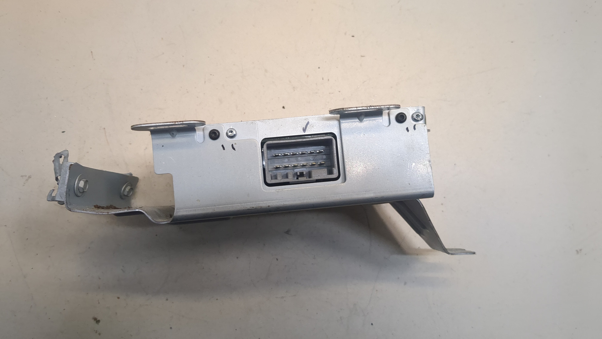 Преобразователь напряжения (адаптер)