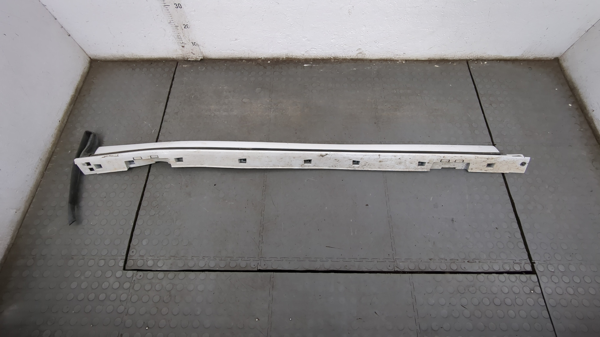 Рейлинг (релинг) правый (планка на крышу)