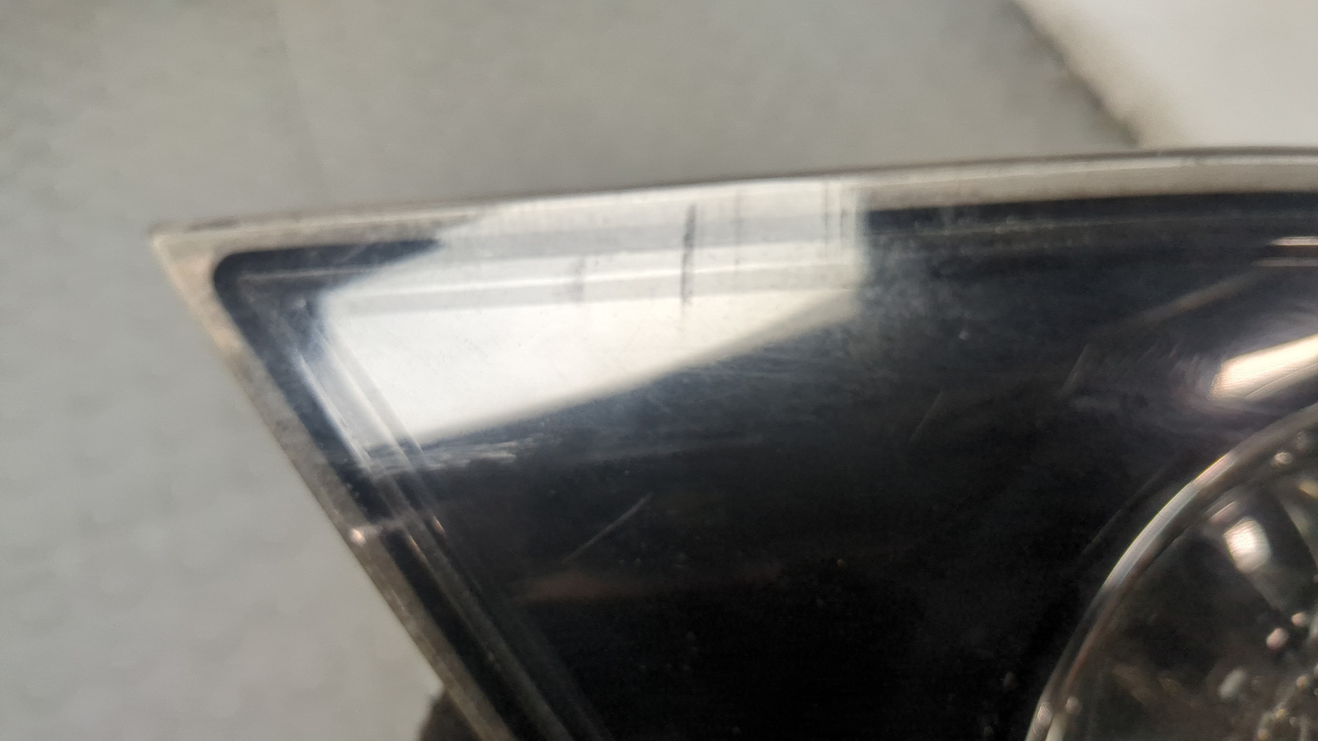 Фонарь задний внутренний левый