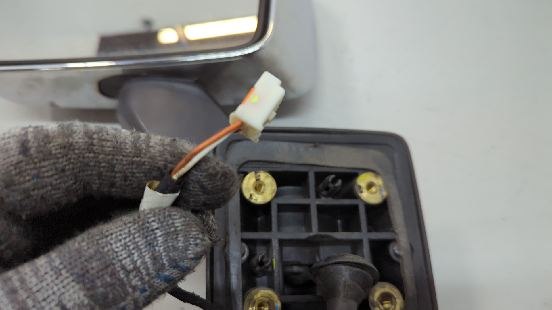 Зеркало левое электрическое