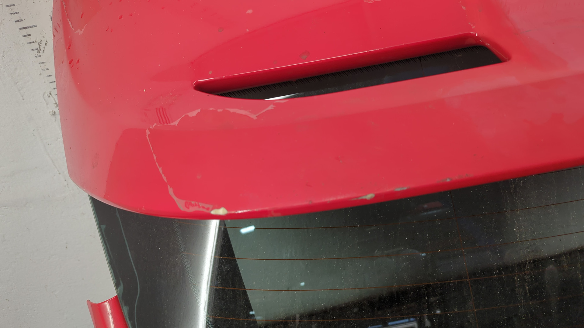 Дверь багажника