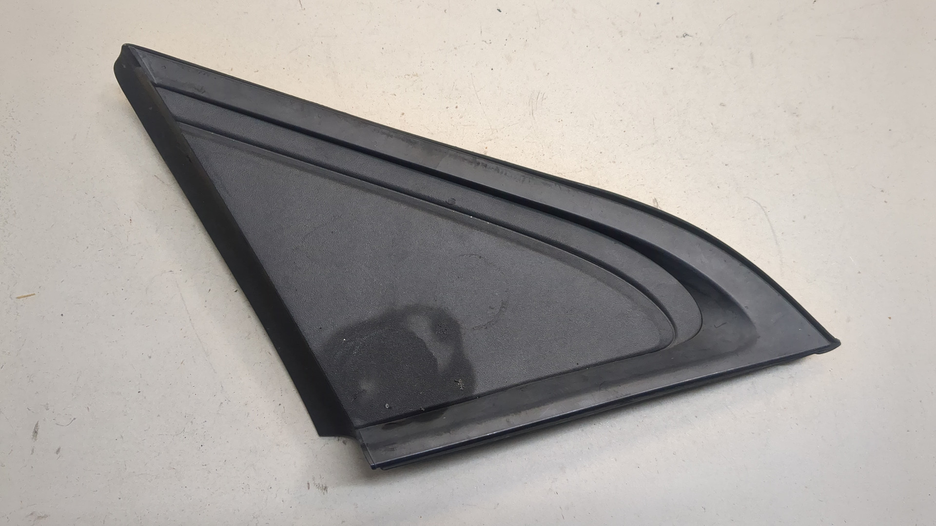 Накладка переднего крыла правого