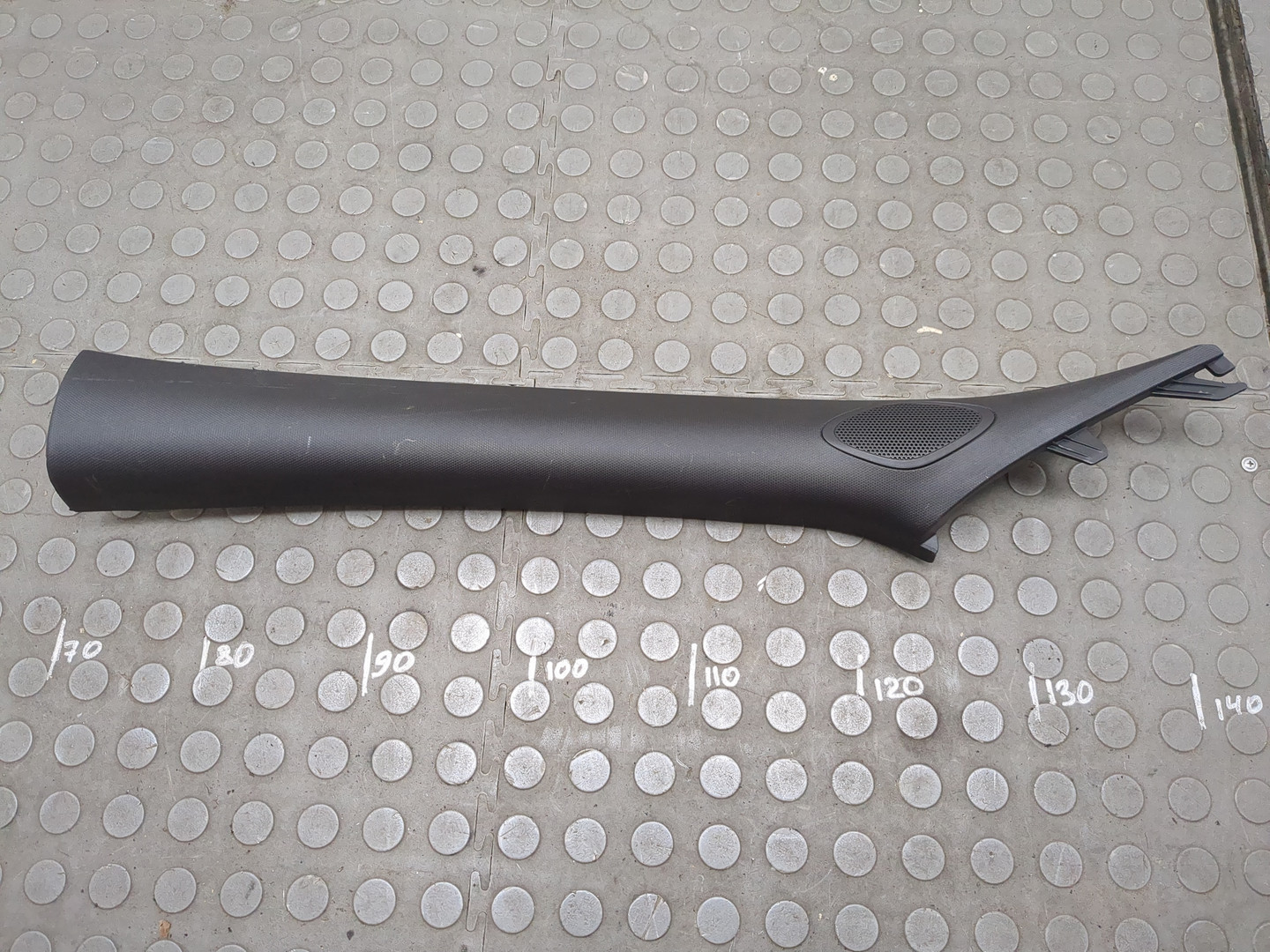 Обшивка стойки