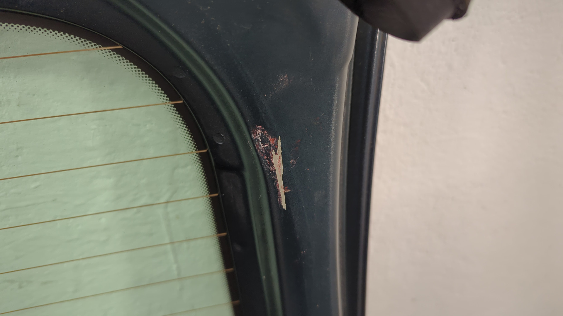 Дверь багажника