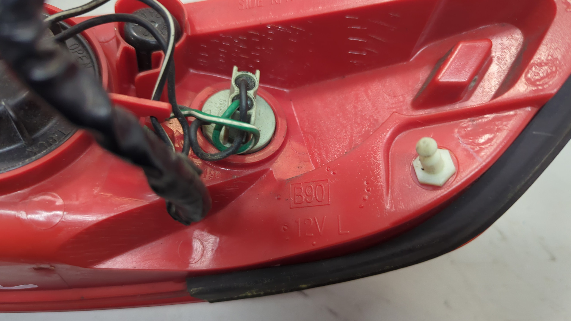 Фонарь задний левый