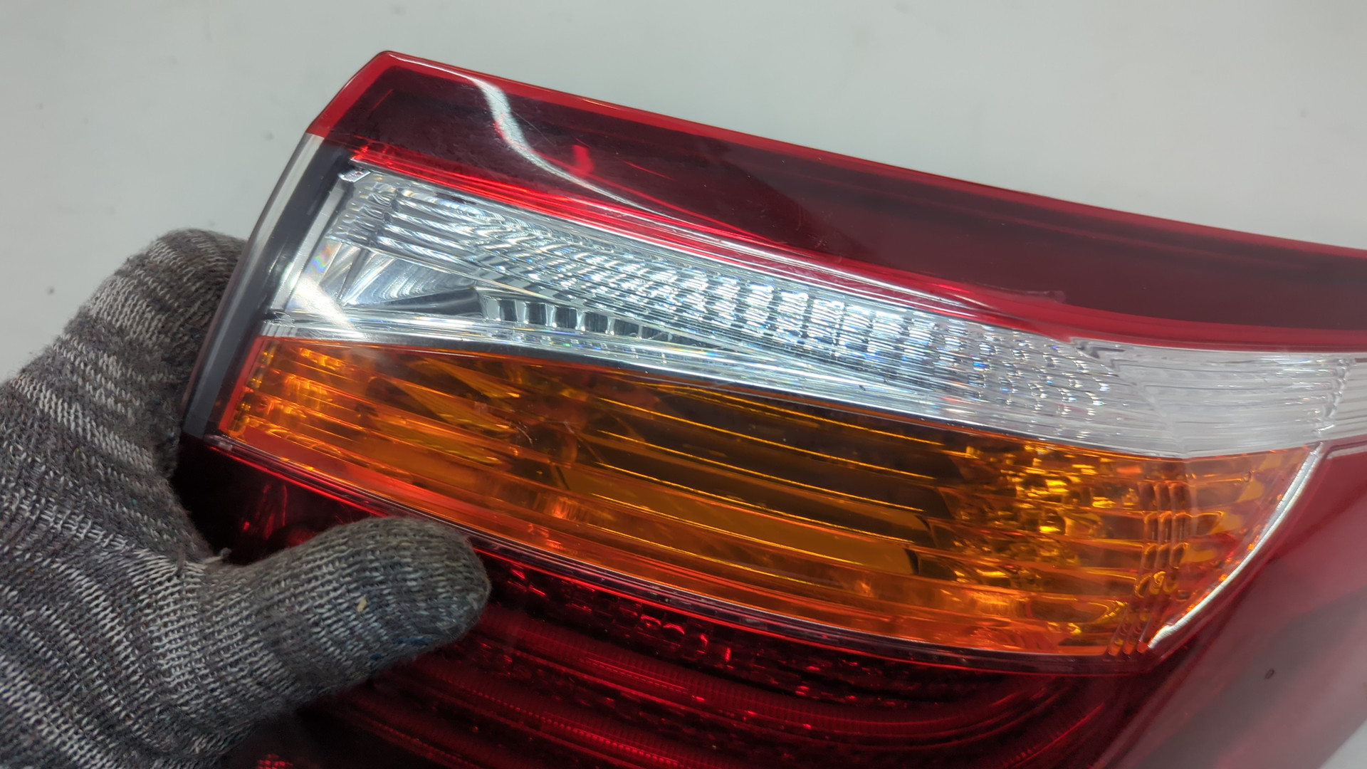 Фонарь задний правый