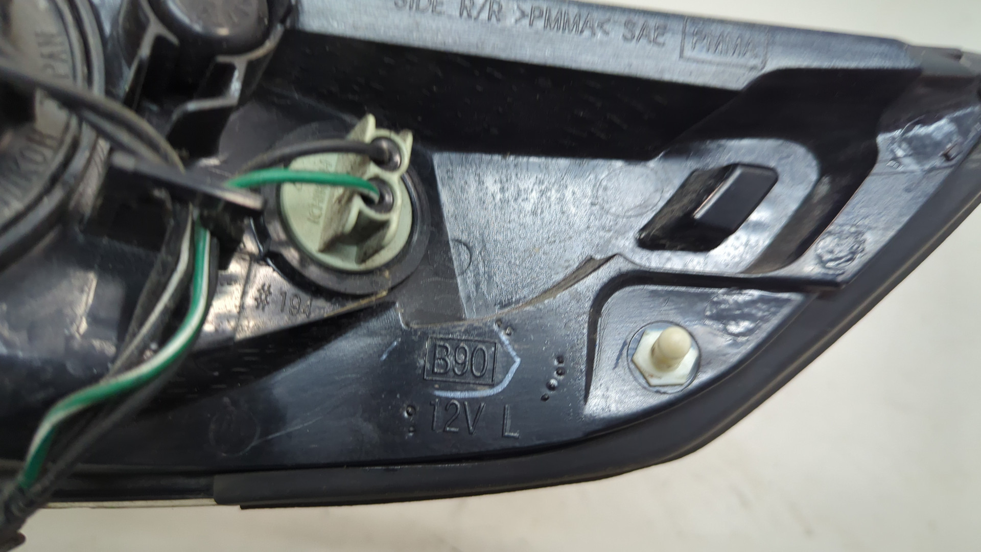 Фонарь задний левый