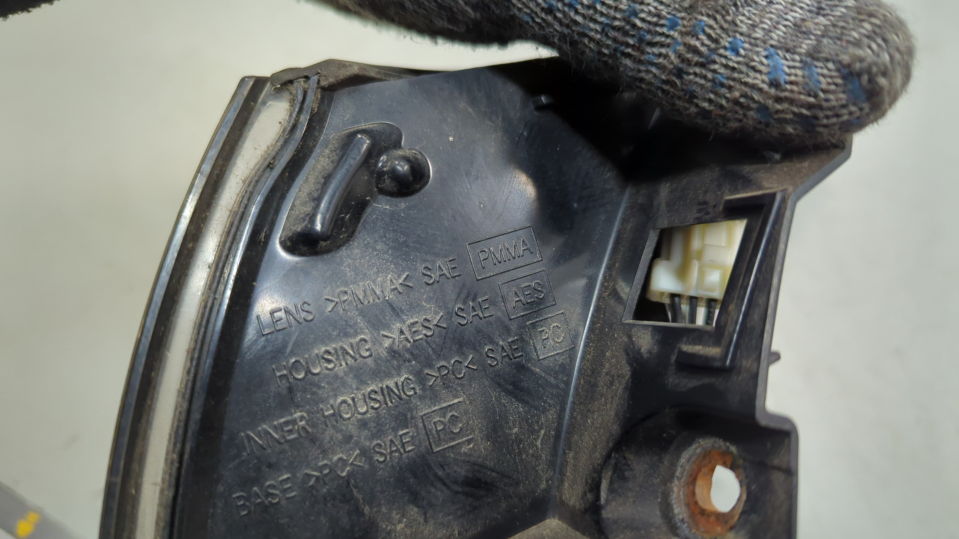 Фонарь задний левый