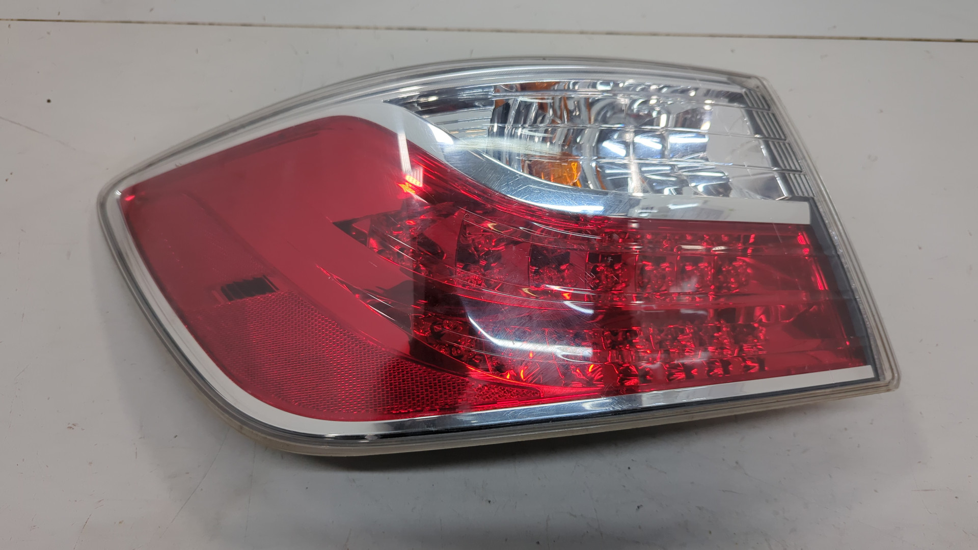 Фонарь задний левый