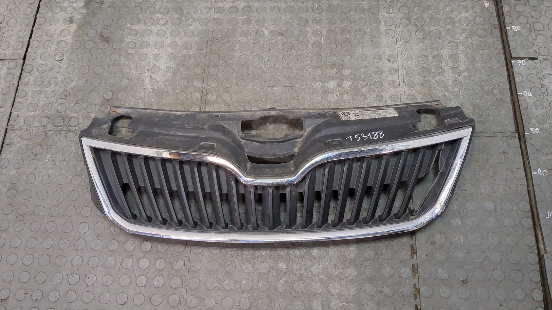 Решетка радиатора