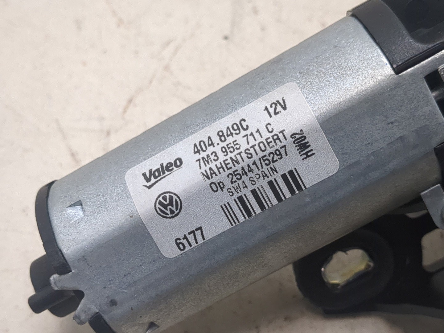 Моторчик стеклоочистителя задний