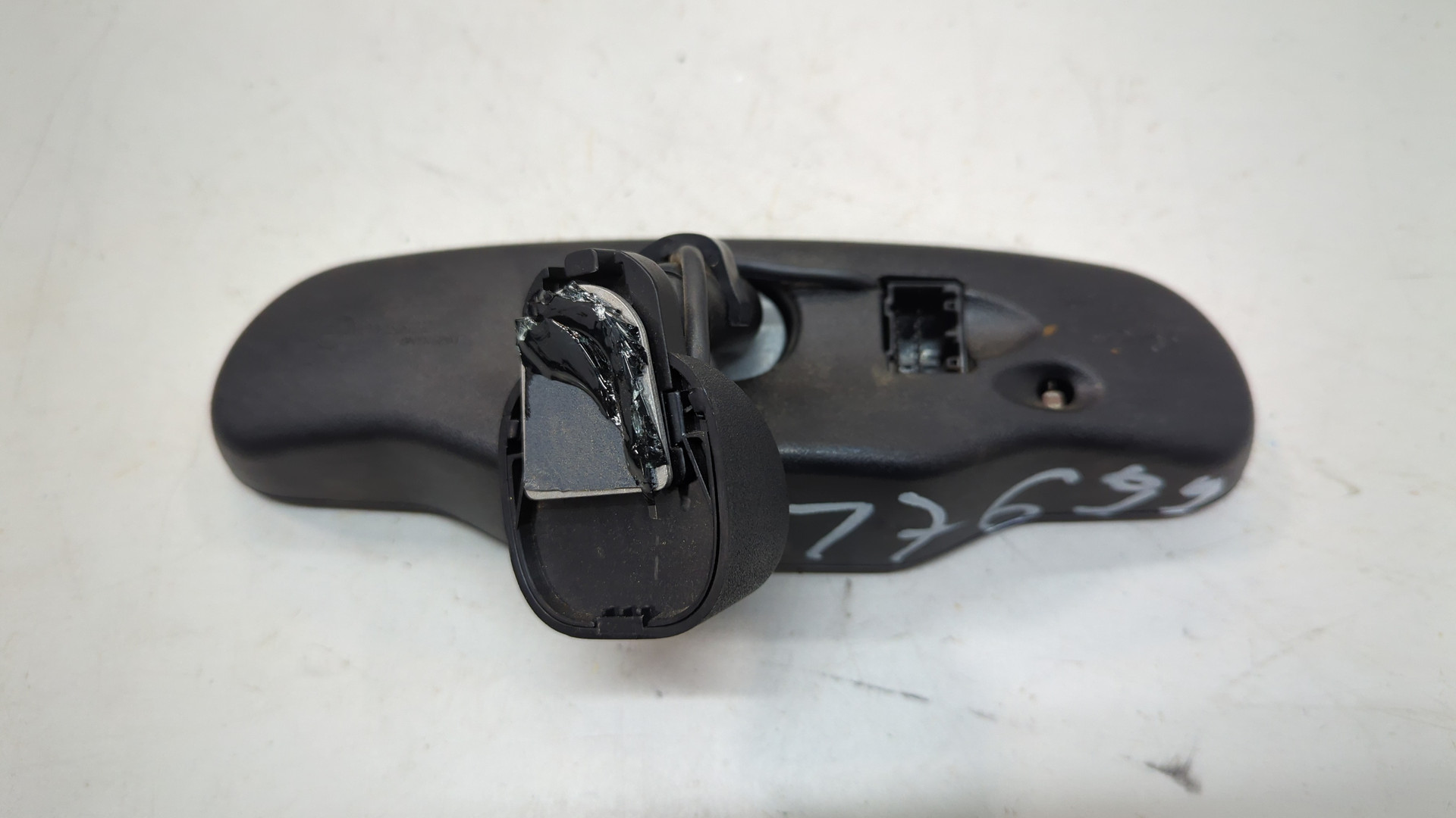 Зеркало заднего вида