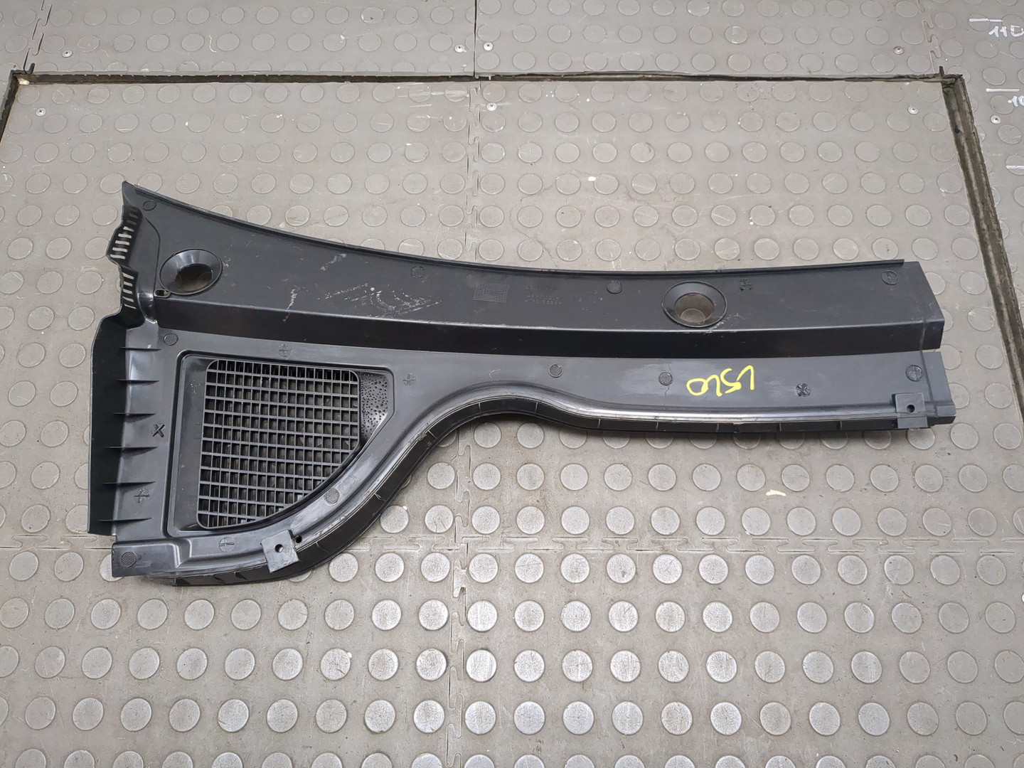 Решетка стеклоочистителей (Жабо)