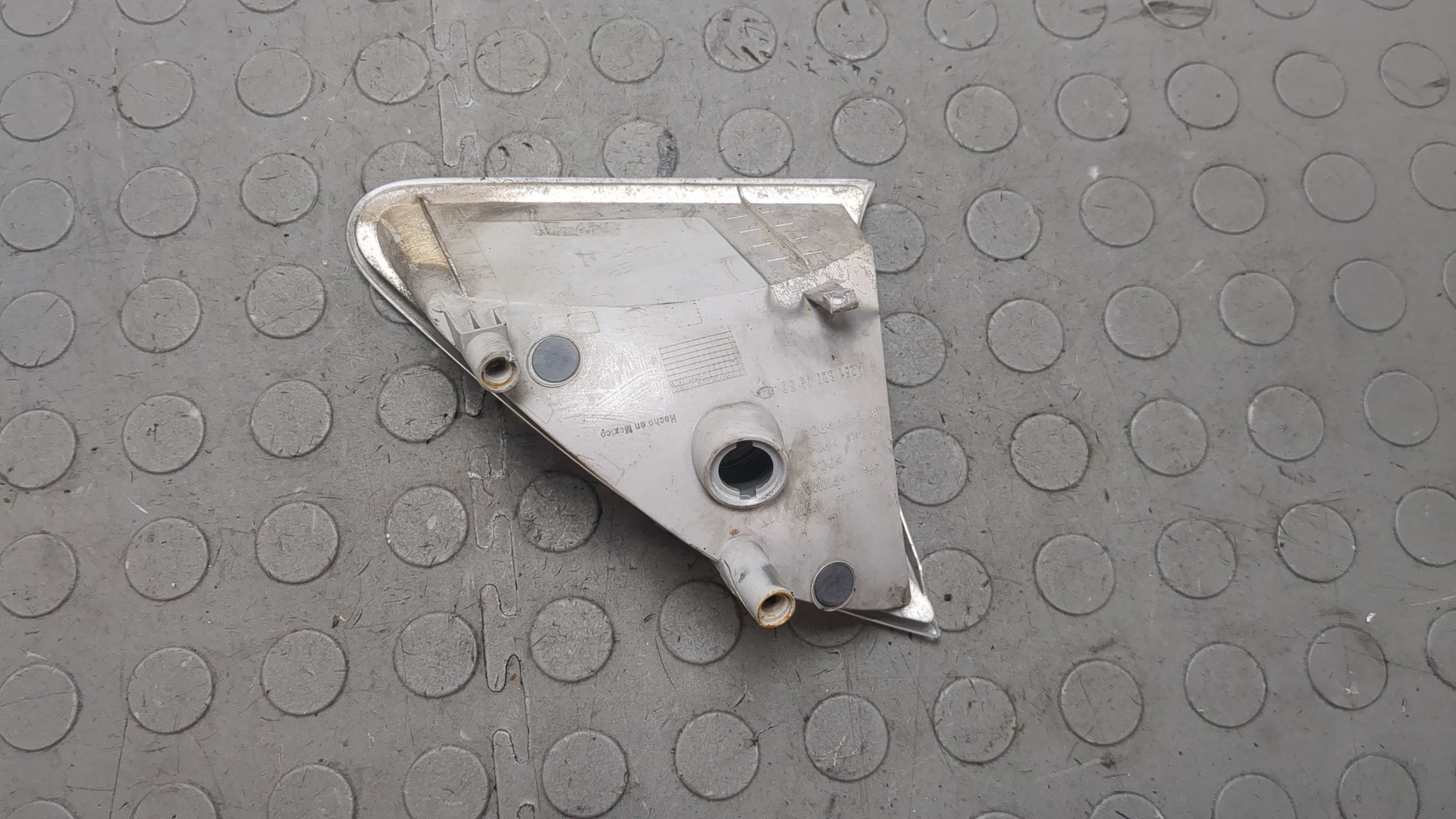 Фара дневного света левая (ходовые огни)