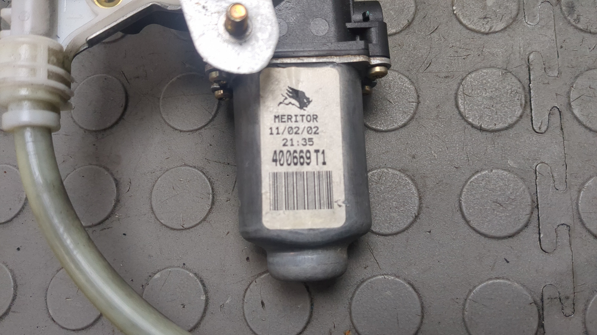 Стеклоподъемник электр. задний левый