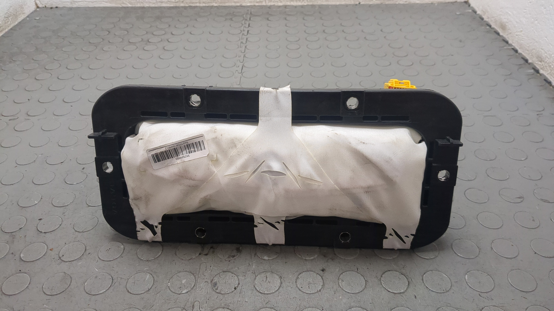 Подушка безопасности пассажирская (в торпедо)