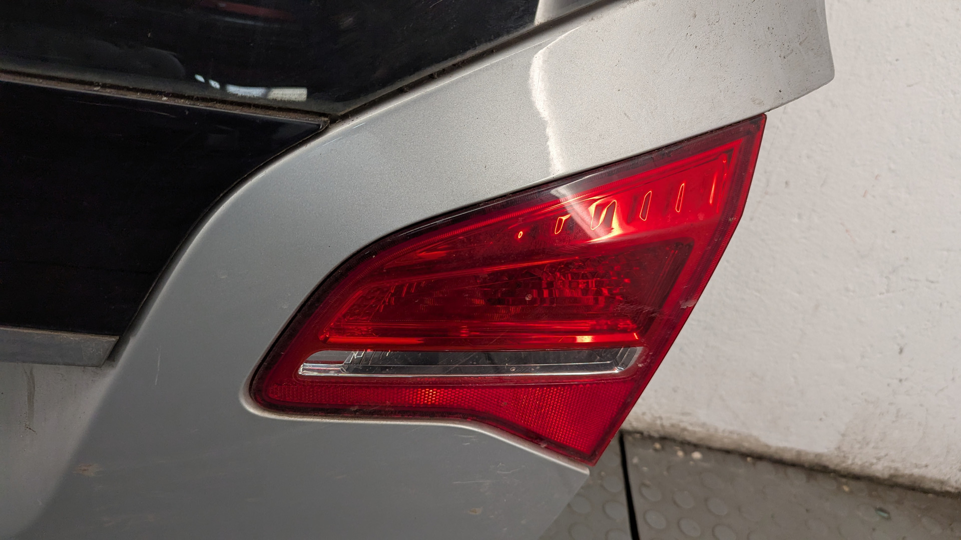 Дверь багажника