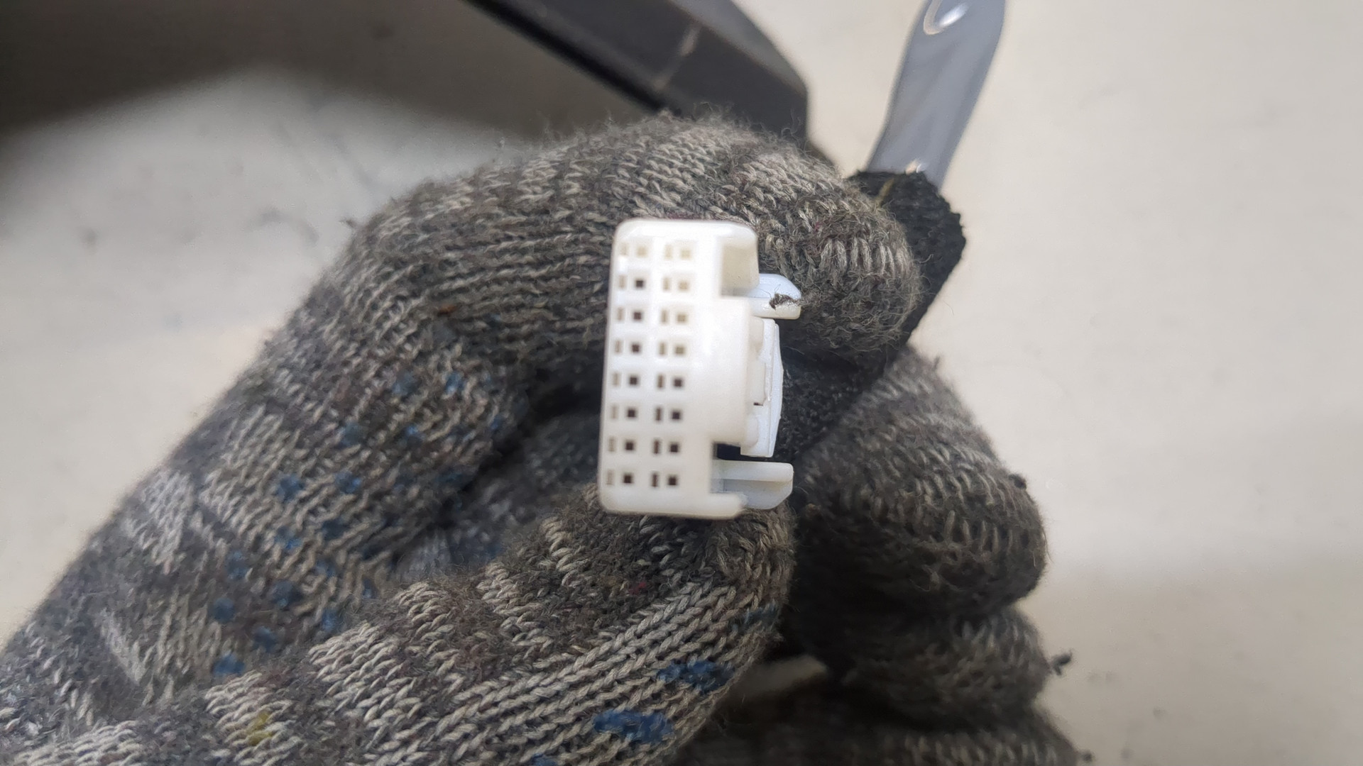 Зеркало левое электрическое