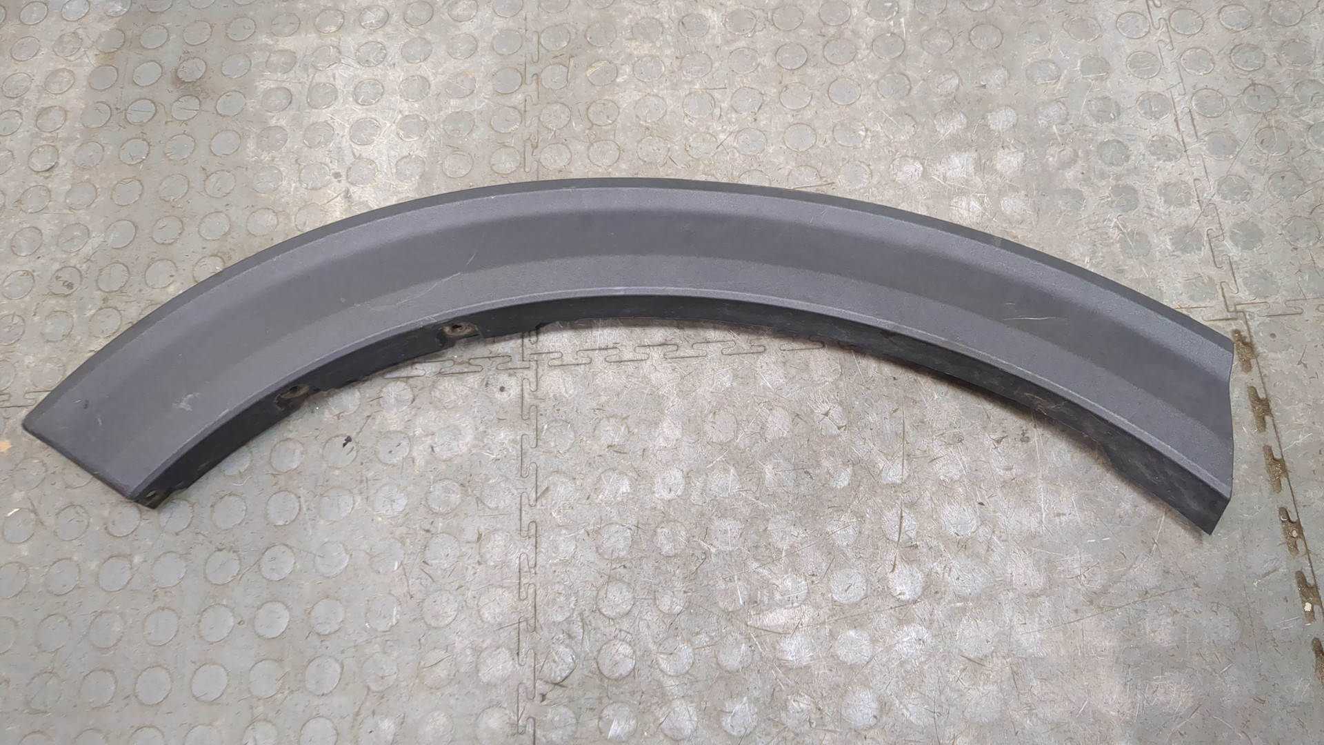 Молдинг заднего крыла правого