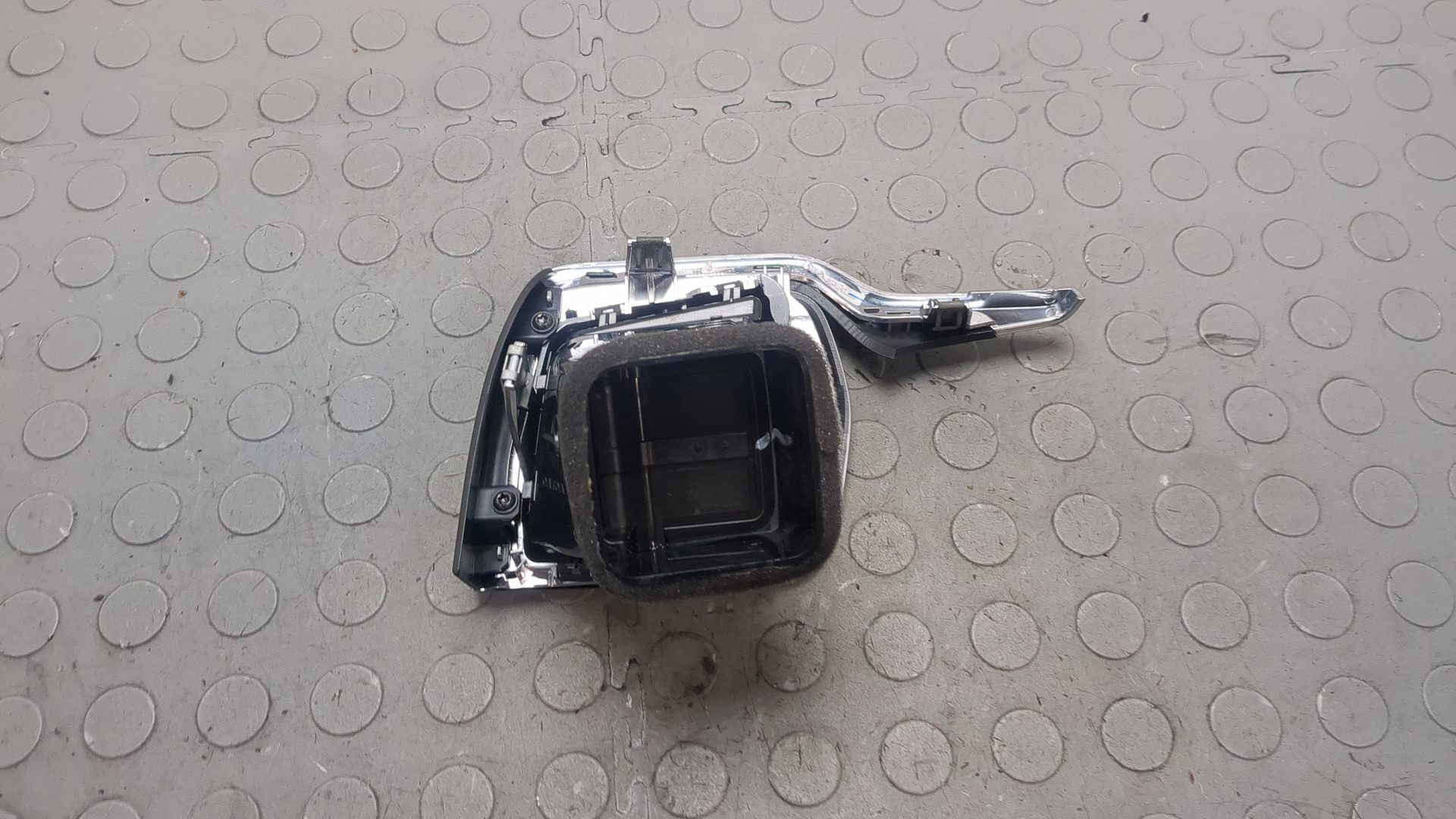 Дефлектор воздушный