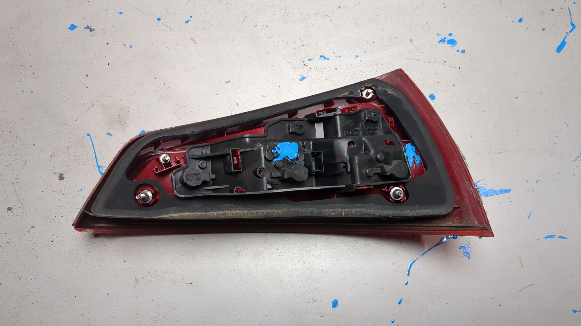 Фонарь задний внутренний правый