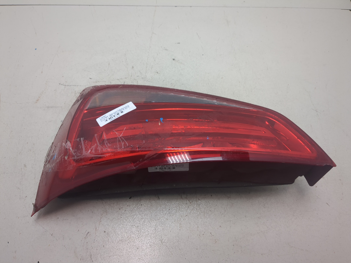 Фонарь задний внутренний правый