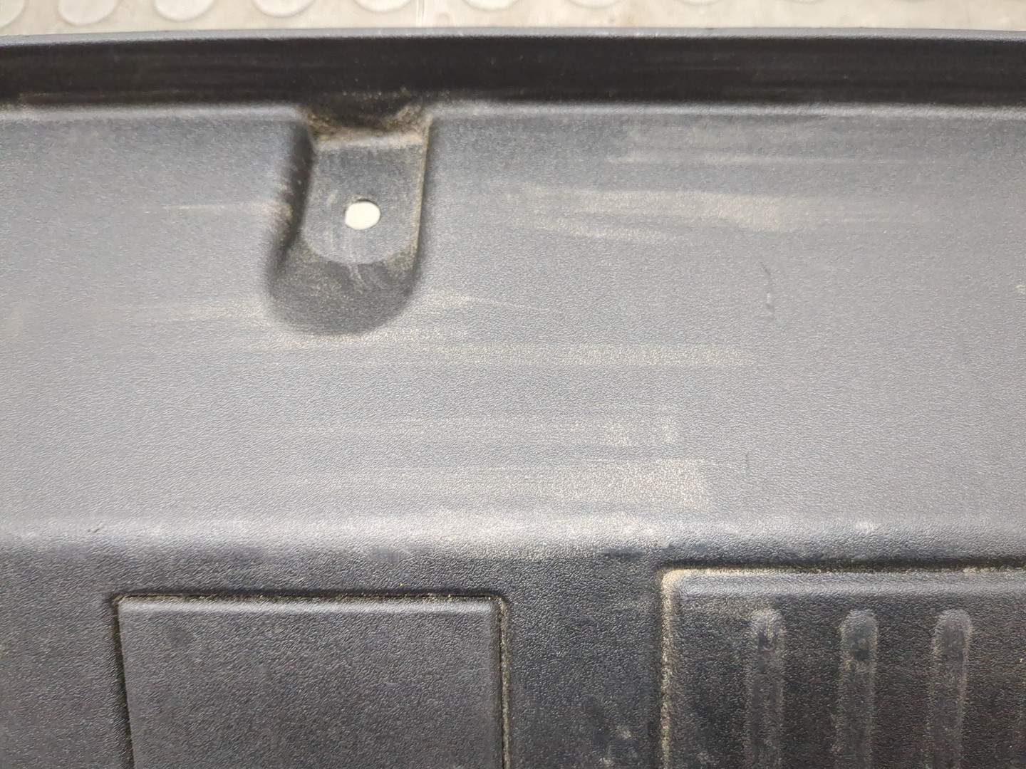 Обшивка багажника