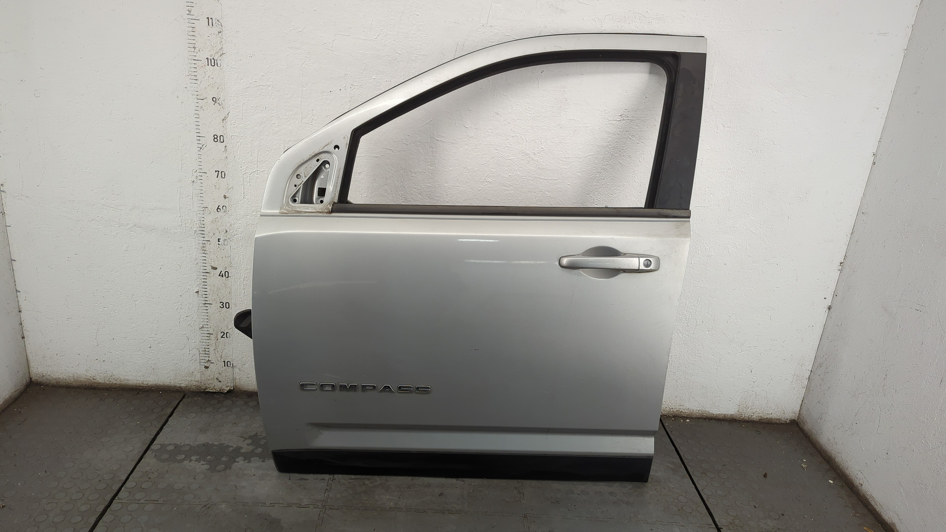 Дверь передняя левая