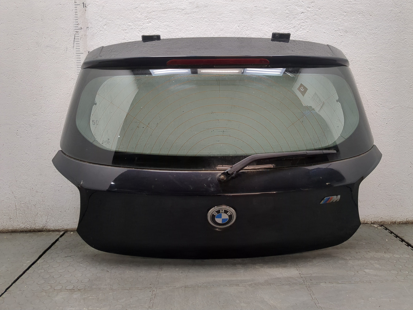 Дверь багажника