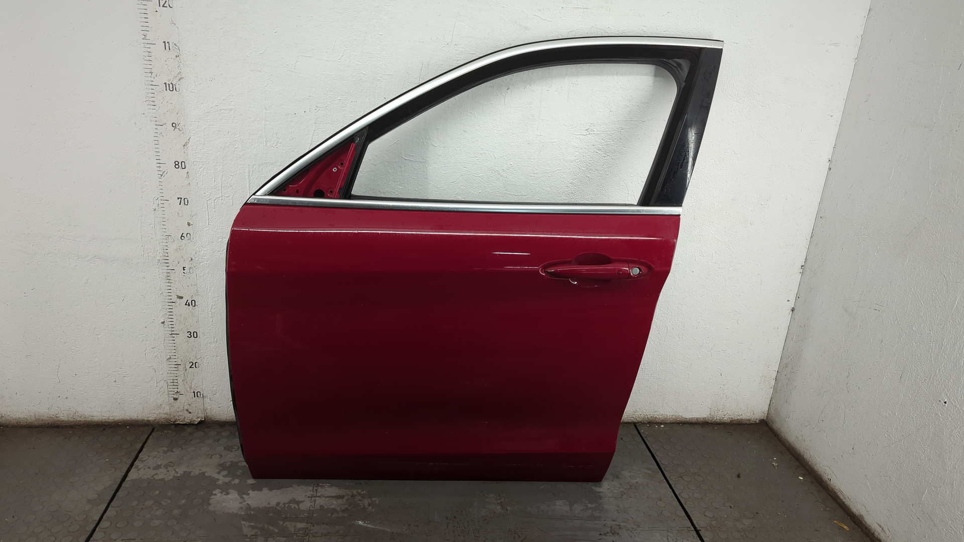 Дверь передняя левая