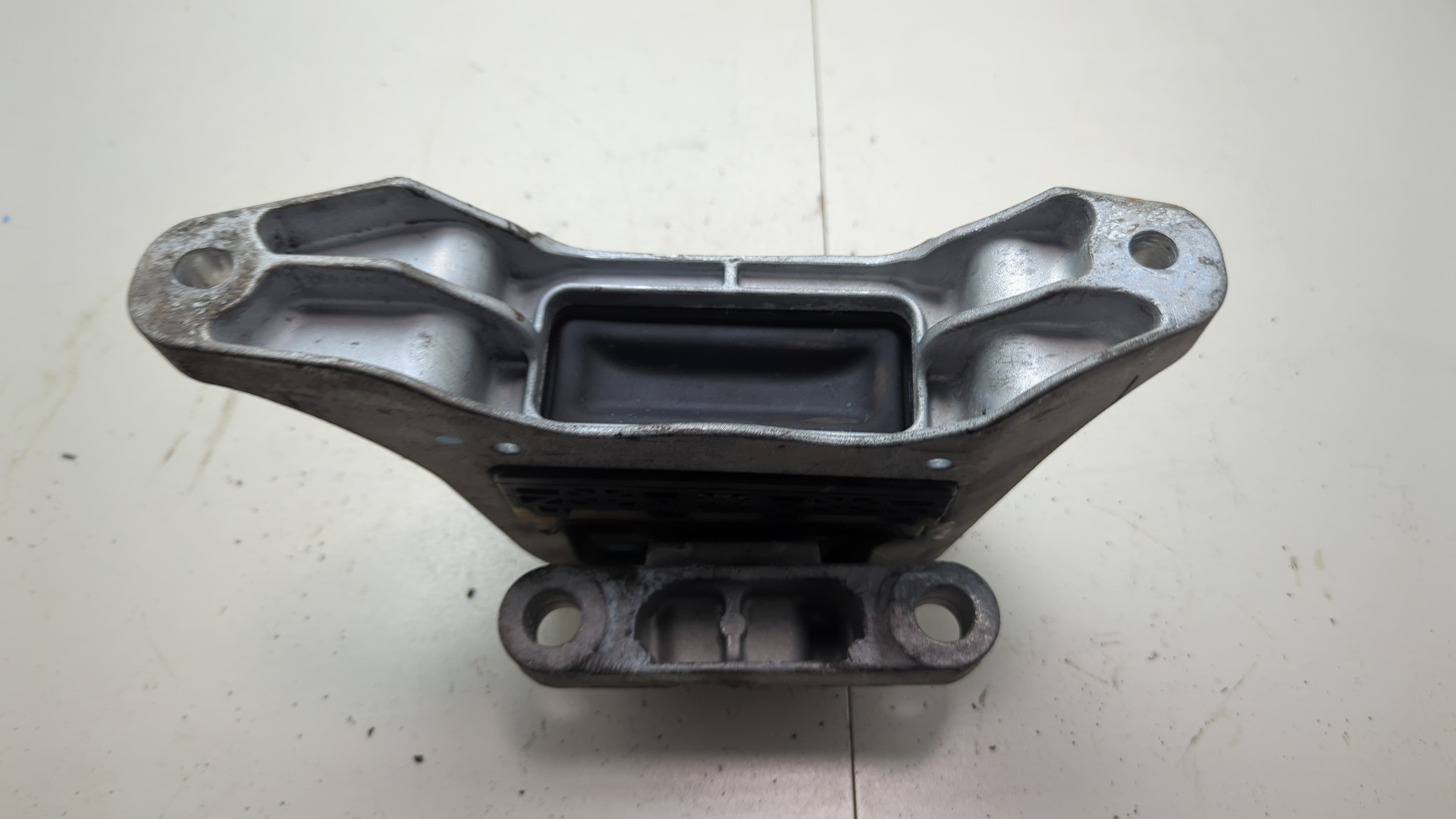 Опора двигателя