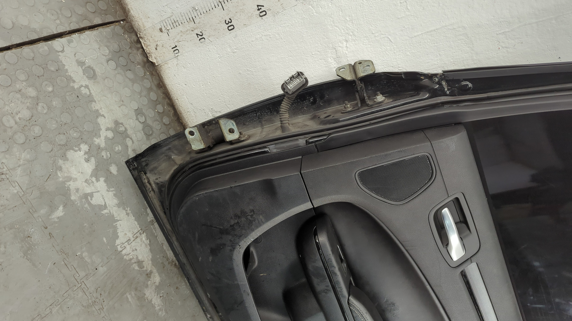 Дверь задняя правая