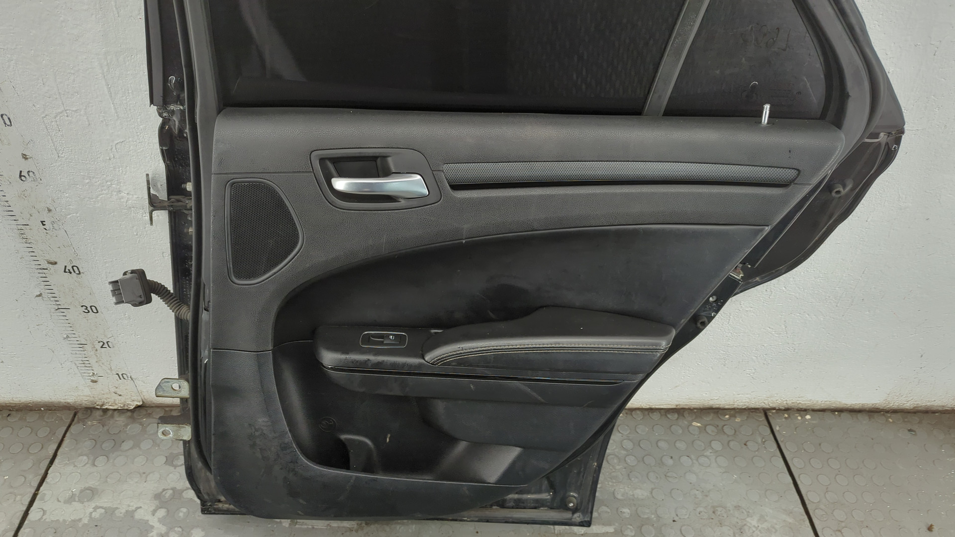 Дверь задняя правая