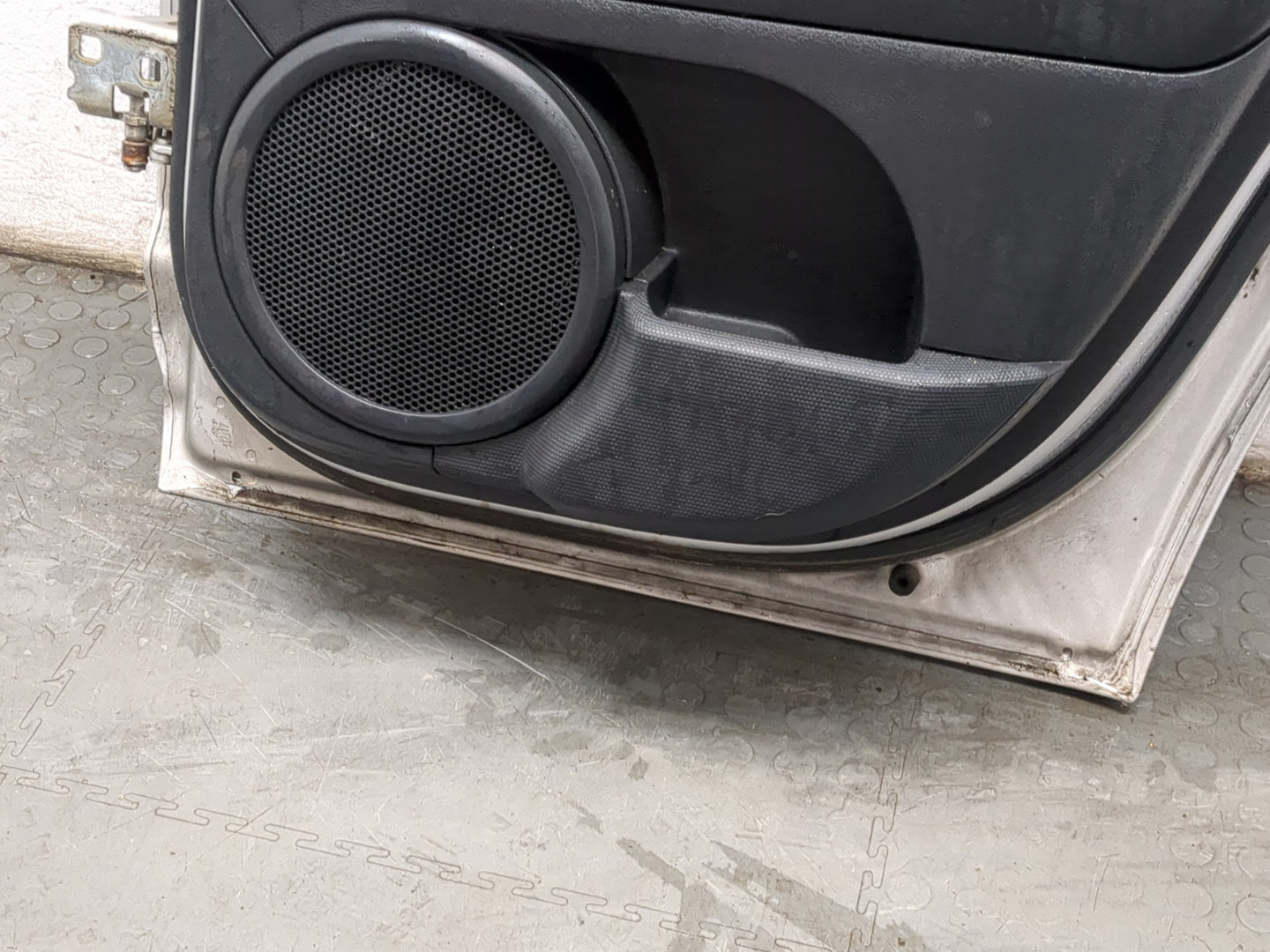 Дверь задняя правая