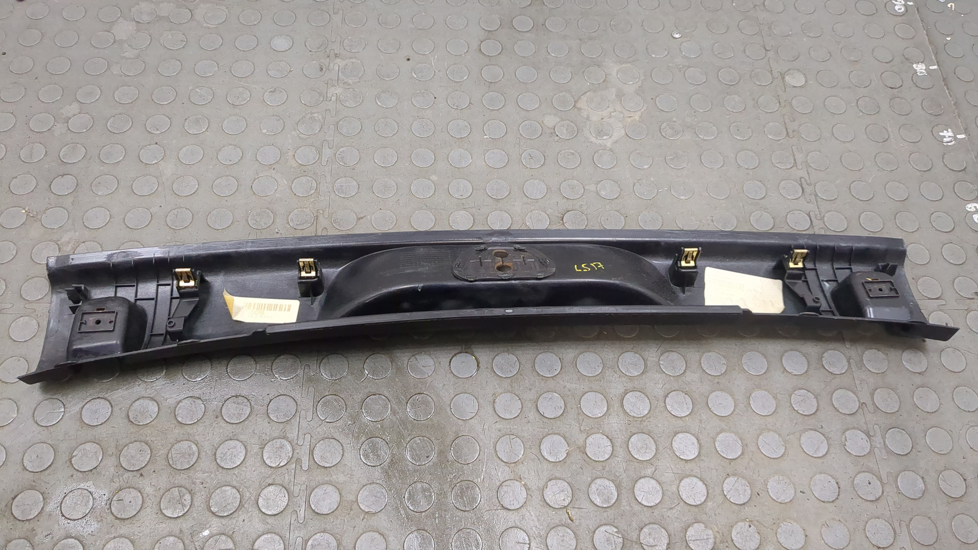 Обшивка багажника