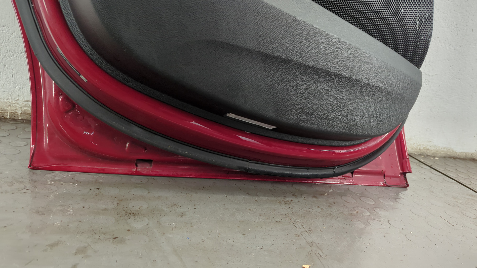 Дверь задняя левая