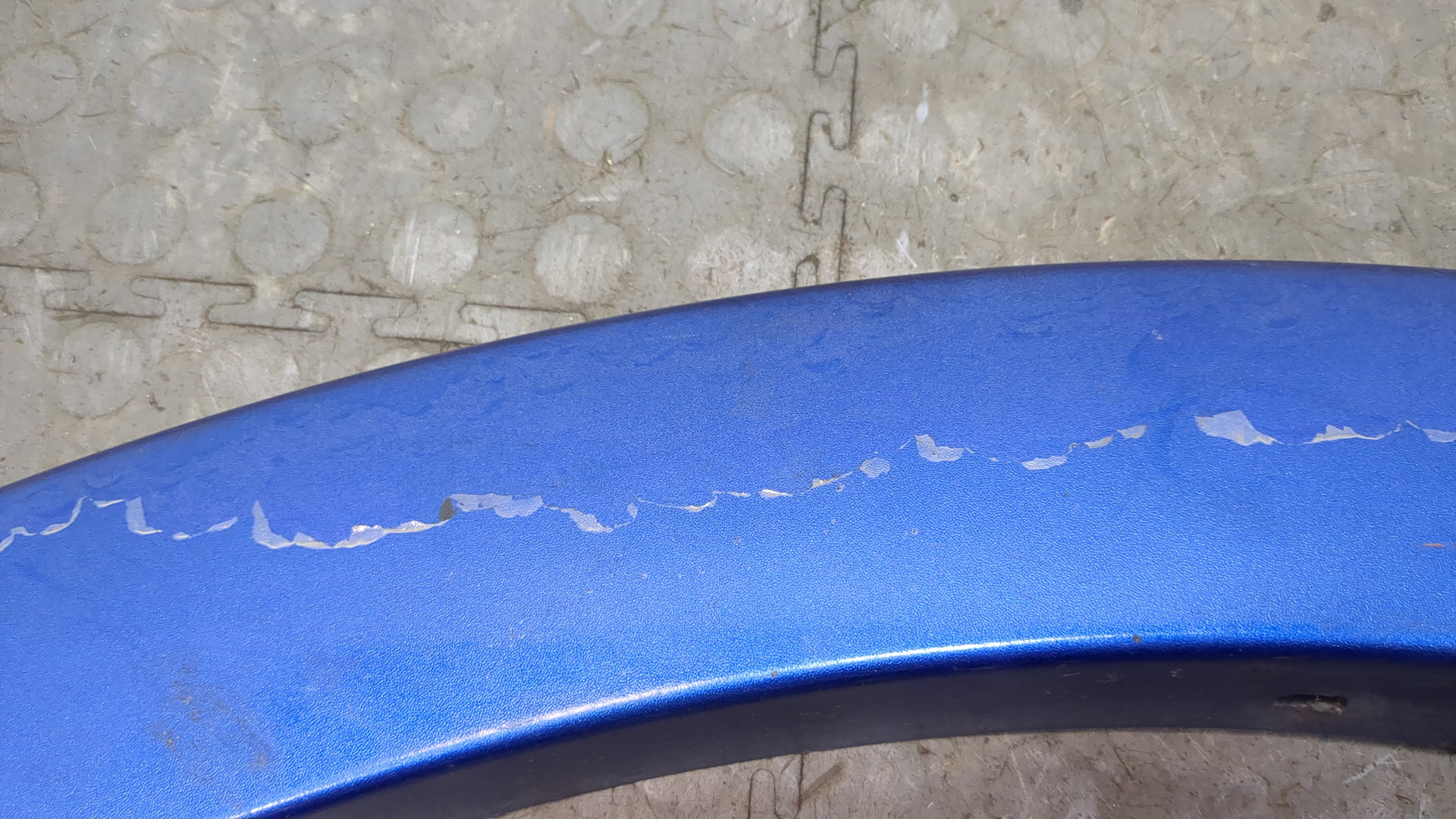 Накладка заднего крыла левого