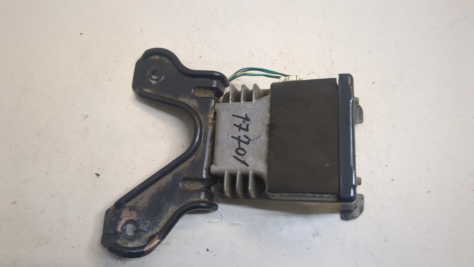 Преобразователь напряжения (адаптер)