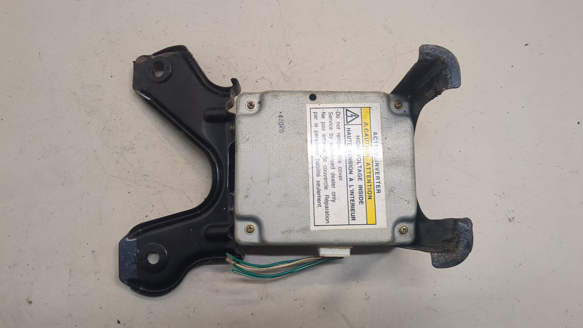 Преобразователь напряжения (адаптер)