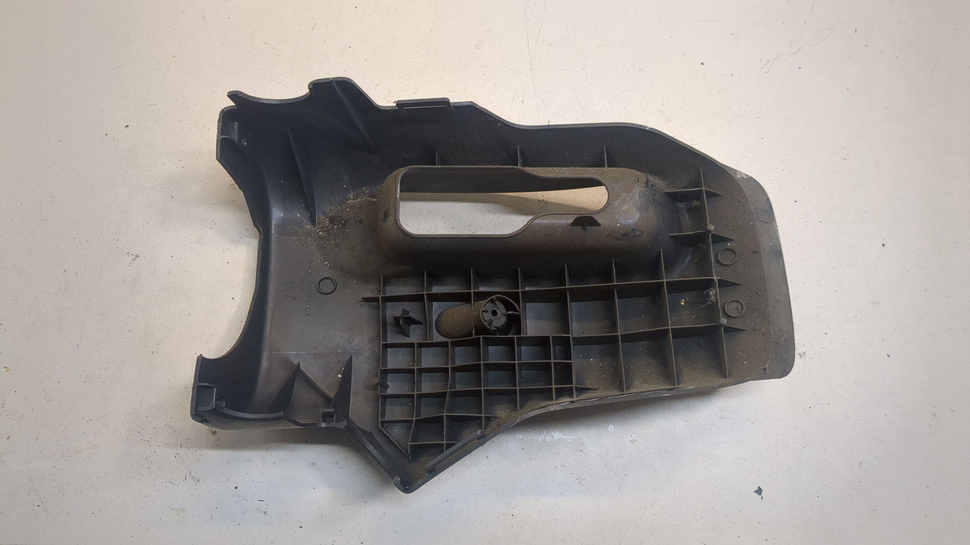 Кожух рулевой колонки