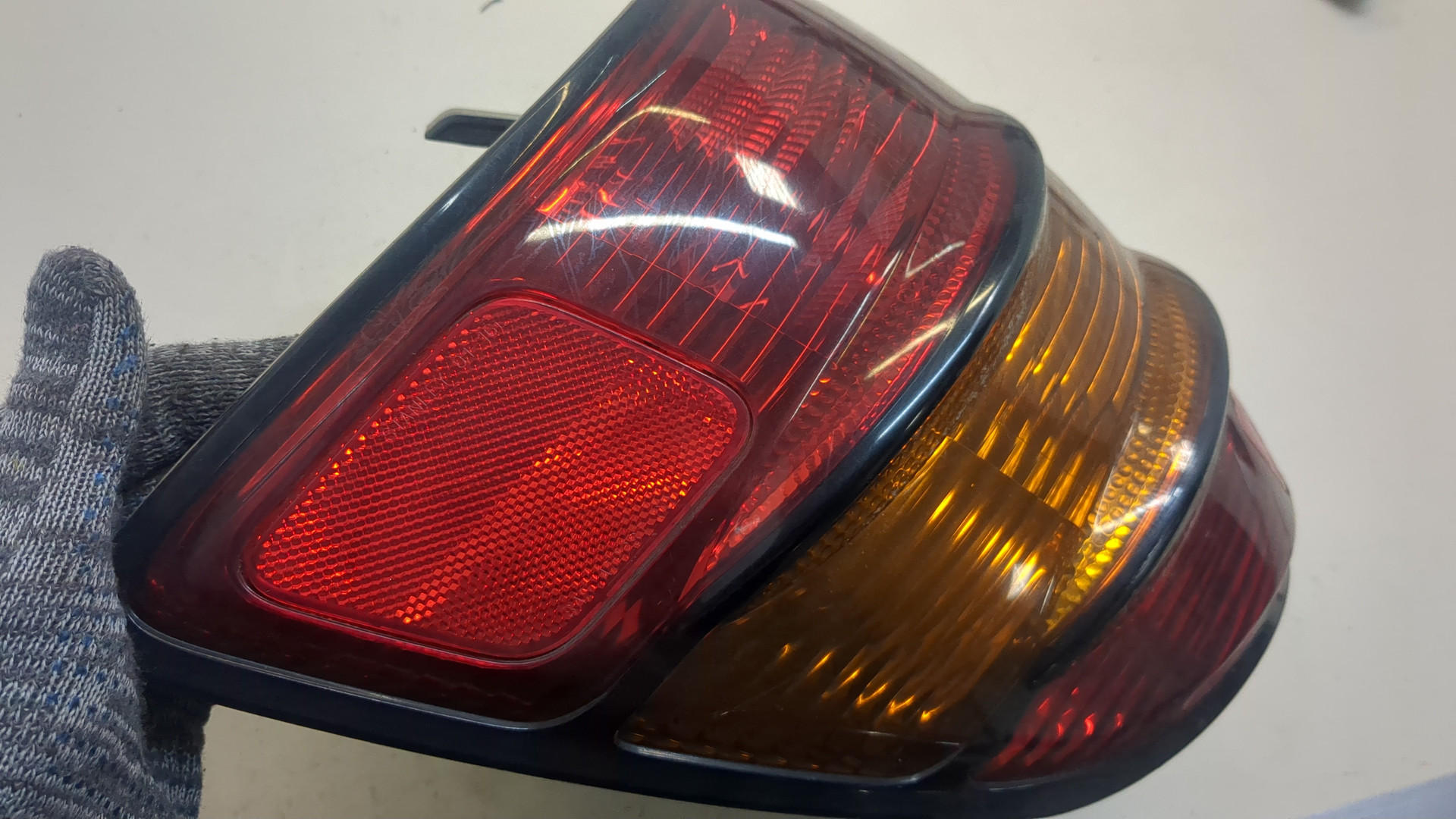 Фонарь задний левый