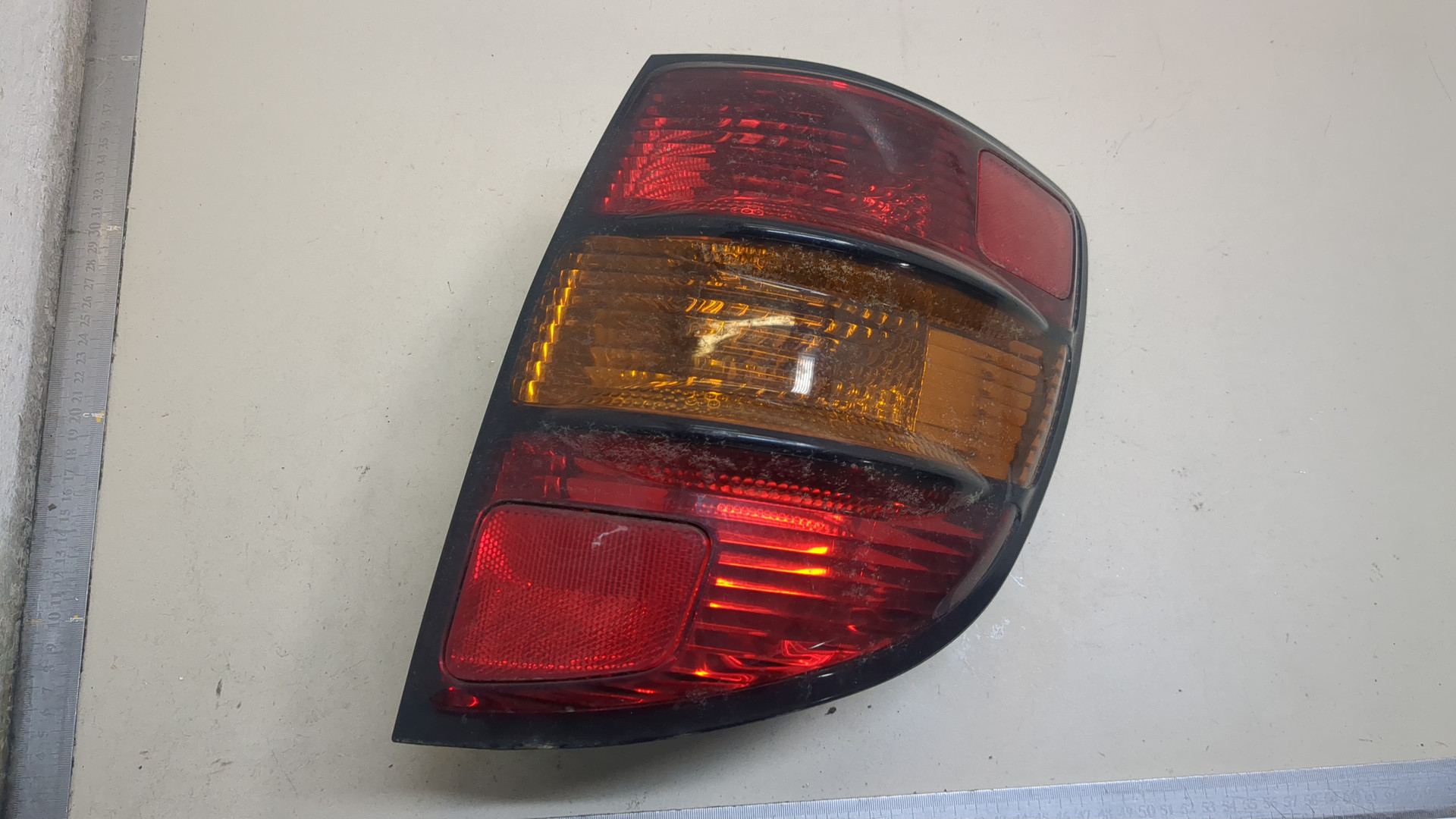 Фонарь задний правый