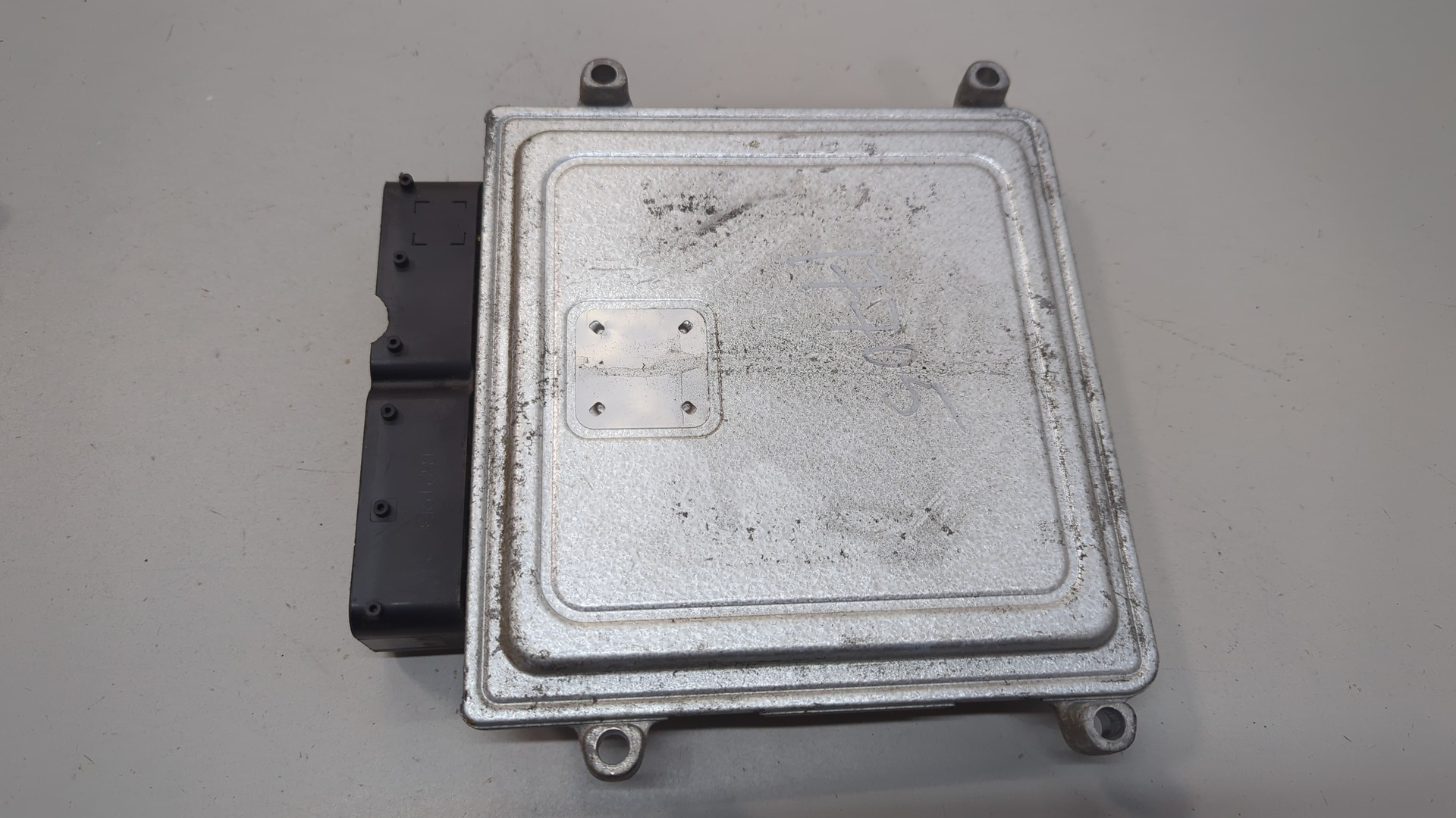 Блок управления двигателем