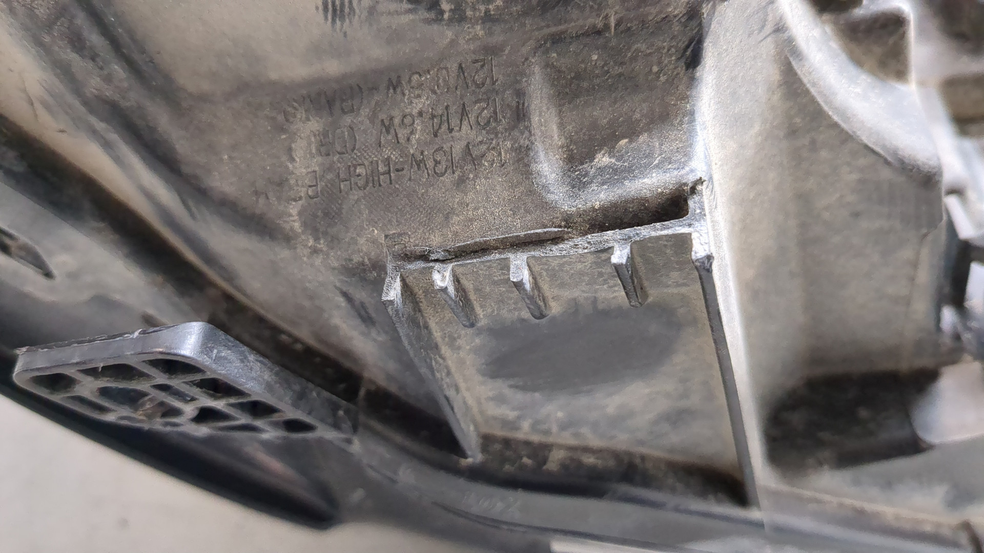 Фара правая